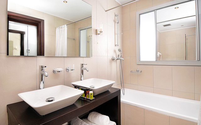 © Kassandra Bay Resort Photograph of a nice hotel bathroom